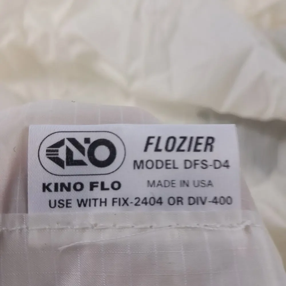 Kino Flo Flozier DFS-D4 Diffusion Sleeve & Batwing Louver Diva-Lite 400 2ft